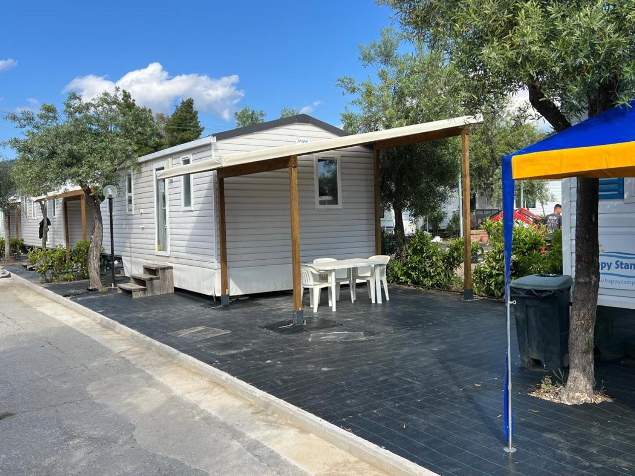 Happy Camp Mobile Homes In Castello Camping & Summer Resort Neos Marmaras Ngoại thất bức ảnh